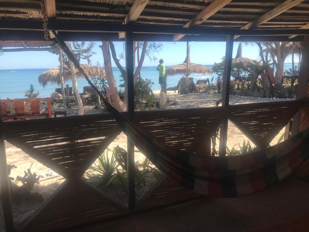 Mada Surf Ranch Otel Anakao Dış mekan fotoğraf