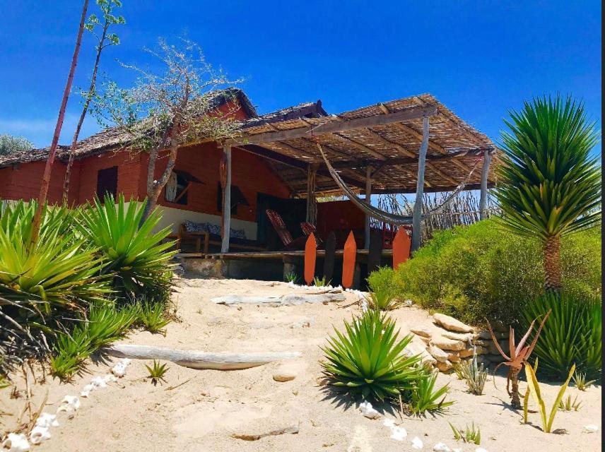 Mada Surf Ranch Otel Anakao Dış mekan fotoğraf